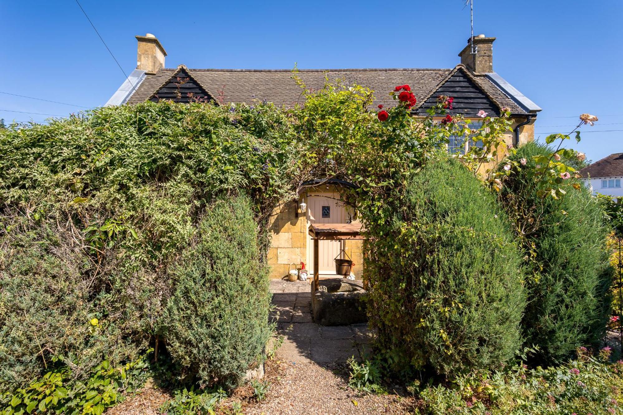 Scandi Chic Authentic Broadway (Worcestershire)