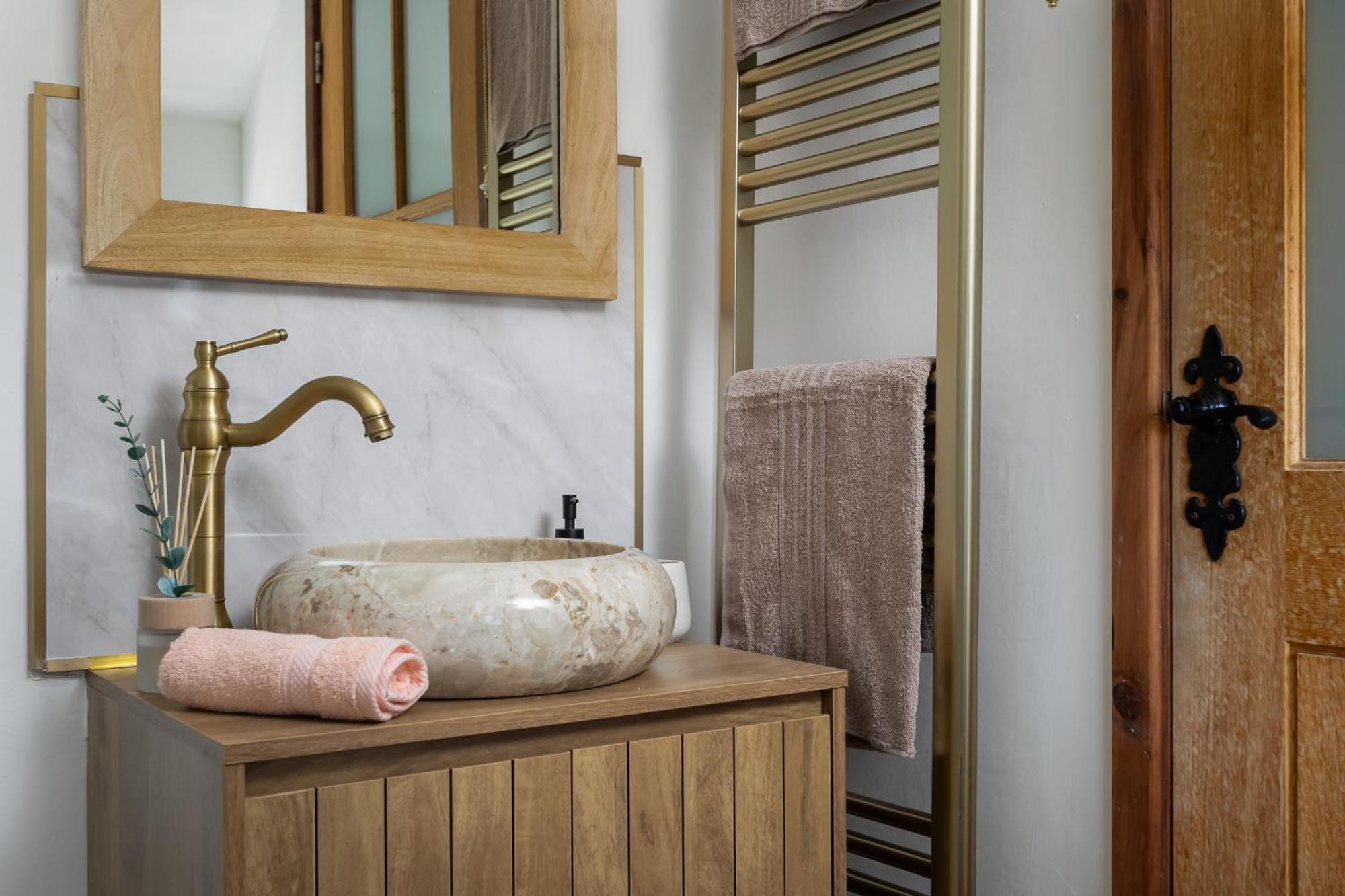 Scandi Chic Authentic Broadway (Worcestershire)