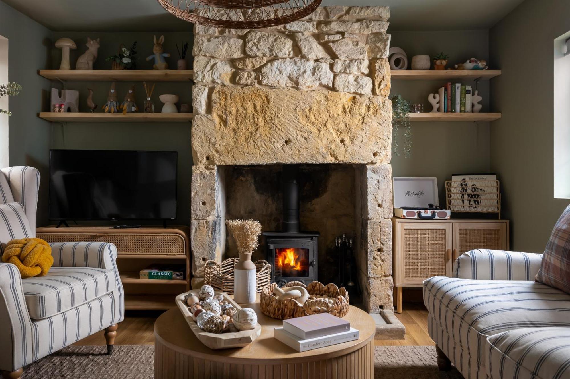 Scandi Chic Authentic * Broadway (Worcestershire)
