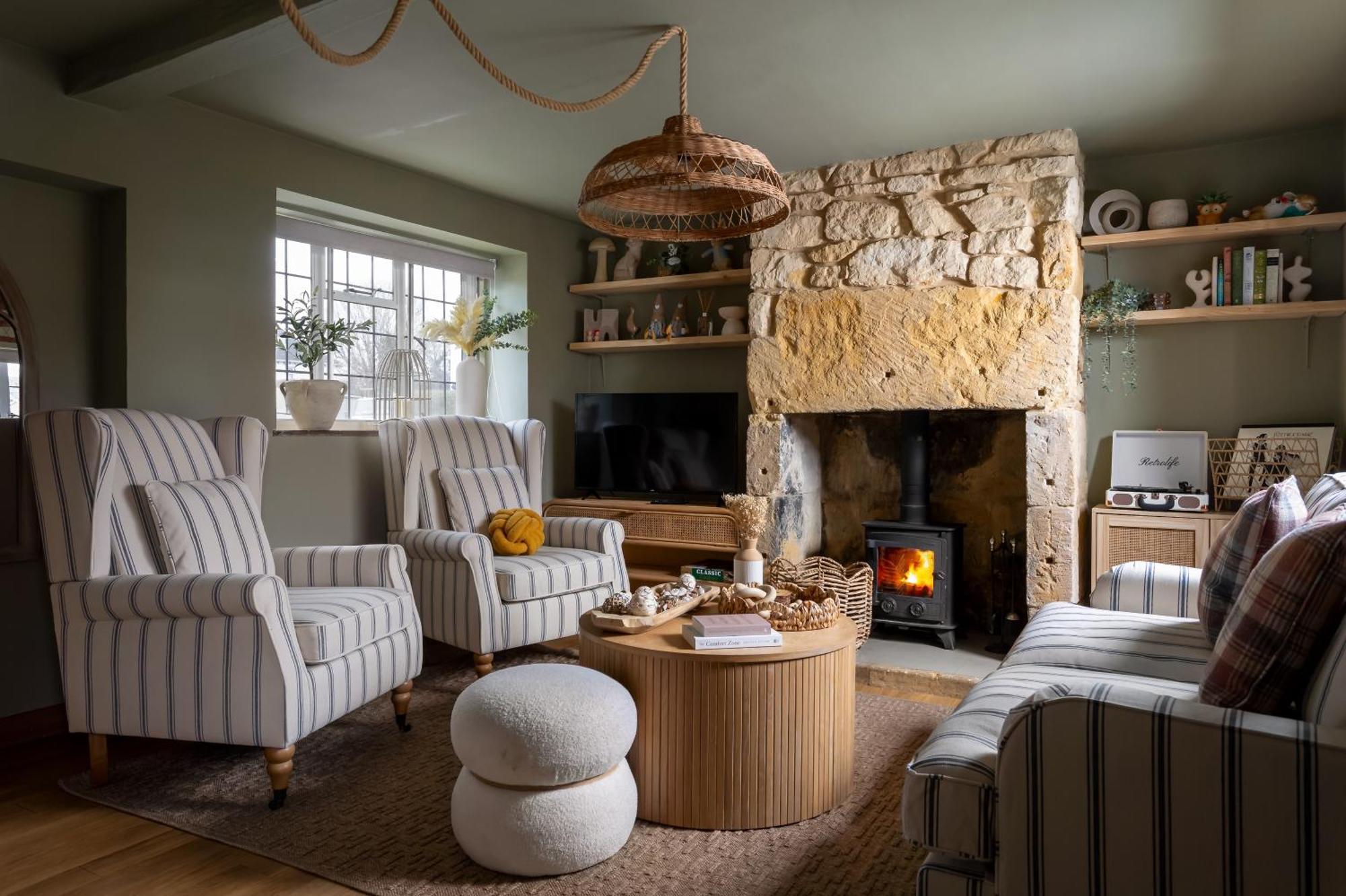 Scandi Chic Authentic * Broadway (Worcestershire)